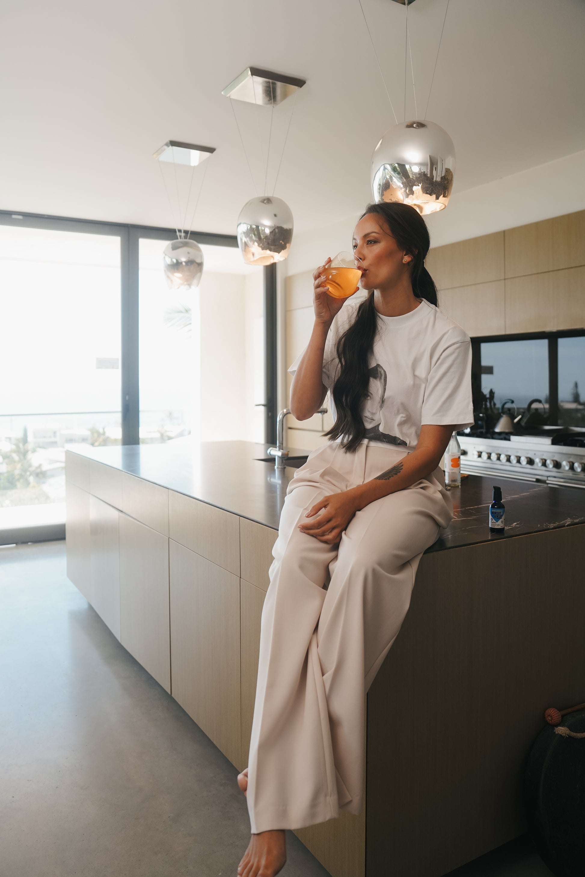 MONDAYSUNDAY Calm Oral Drops — a botanical herbal blend to support relaxation as part of a daily wellness routine.